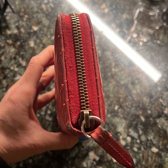 100% AUTHENTIC GG Marmont Zip Around Wallet Matellase Leather Wallet - Picture 4 of 4